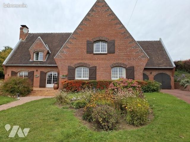 Maison 7 pièces 282 m²