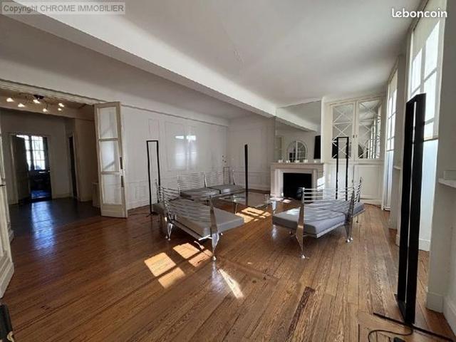 Maison 7 pièces 282 m²