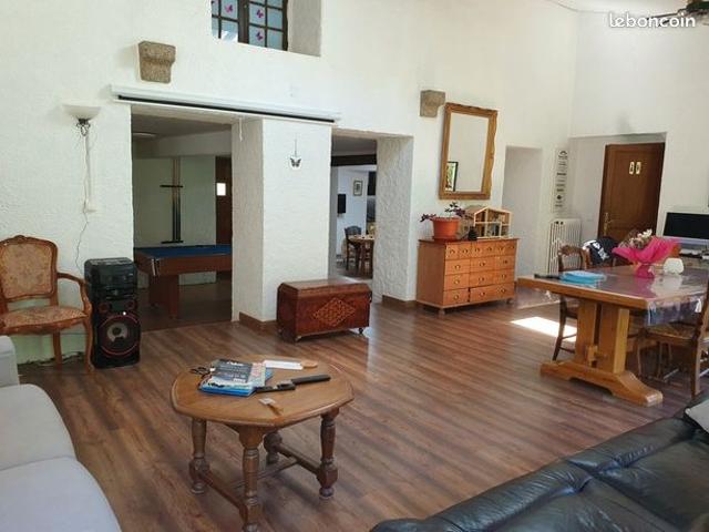 Maison 7 pièces 283 m²