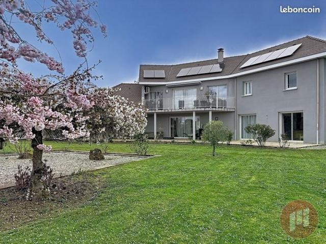 Maison 7 pièces 294 m²