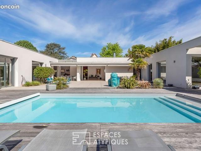 Maison 7 pièces 294 m²