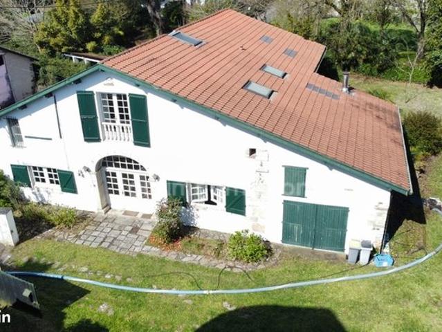 Maison 7 pièces 295 m²
