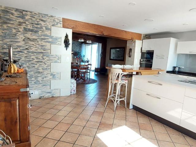 Maison 7 pièces 295 m²