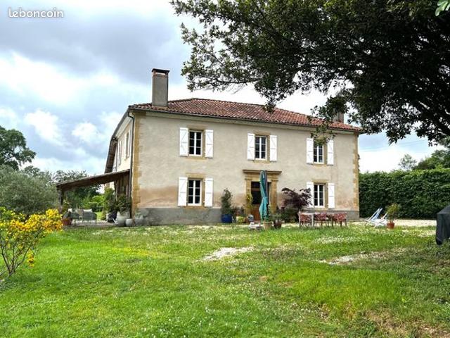 Maison 7 pièces 295 m²