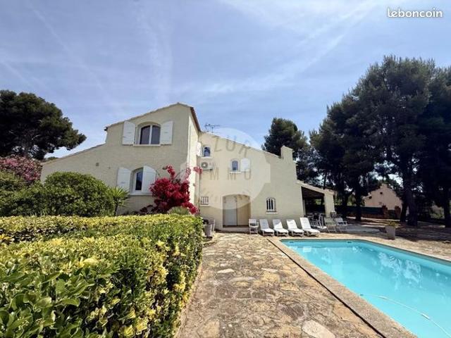Maison 7 pièces 296 m²