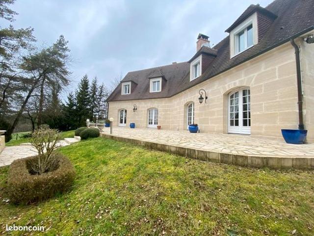 Maison 7 pièces 296 m²