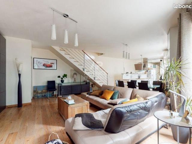 Maison 7 pièces 298 m²