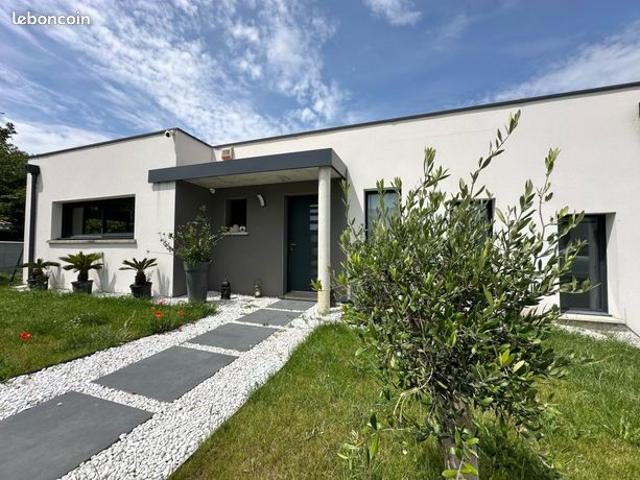 Maison 7 pièces 298 m²