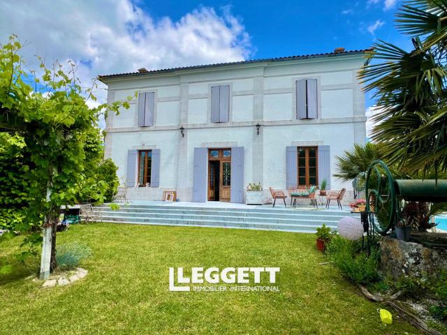 Maison 7 pièces 299 m²