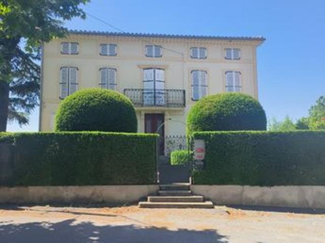 Maison 7 pièces 299 m²