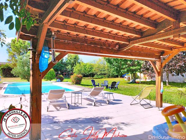 Maison 7 pièces 290 m²