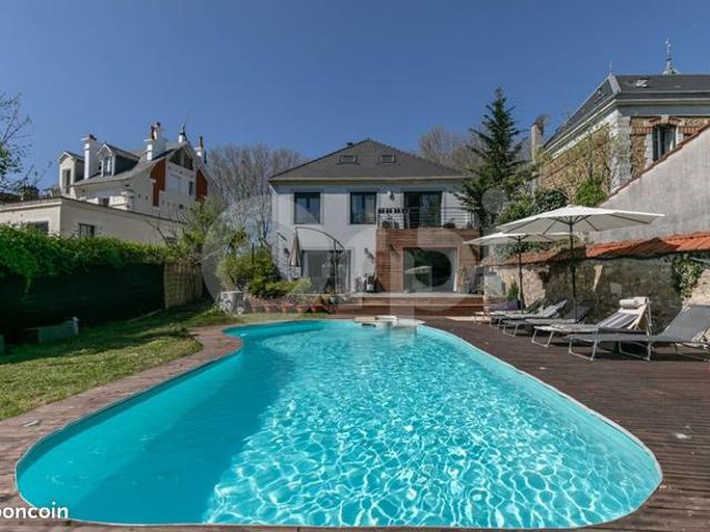 Maison 7 pièces 290 m²