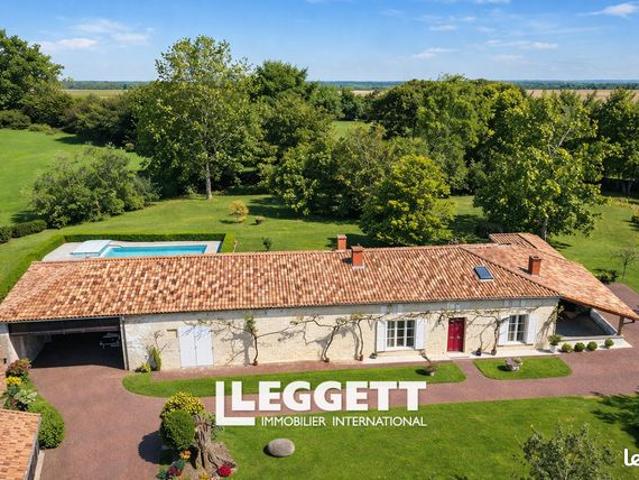 Maison 7 pièces 290 m²