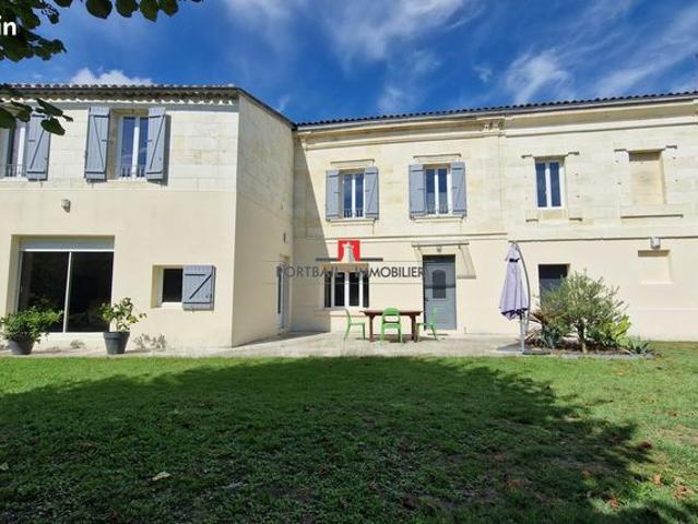 Maison 7 pièces 290 m²