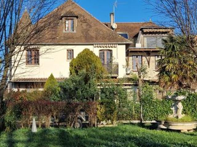 Maison 7 pièces 290 m²