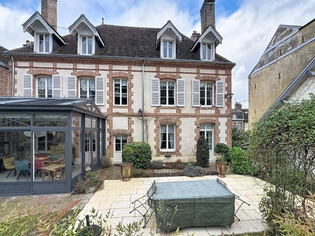 Maison 7 pièces 291 m²
