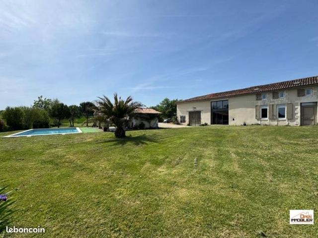 Maison 7 pièces 292 m²