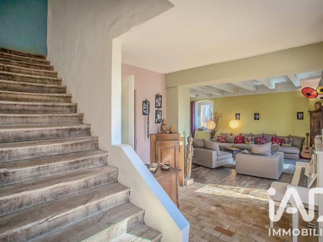 Maison 7 pièces 292 m²