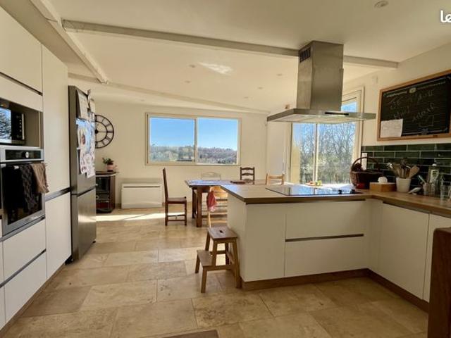Maison 7 pièces 305 m²