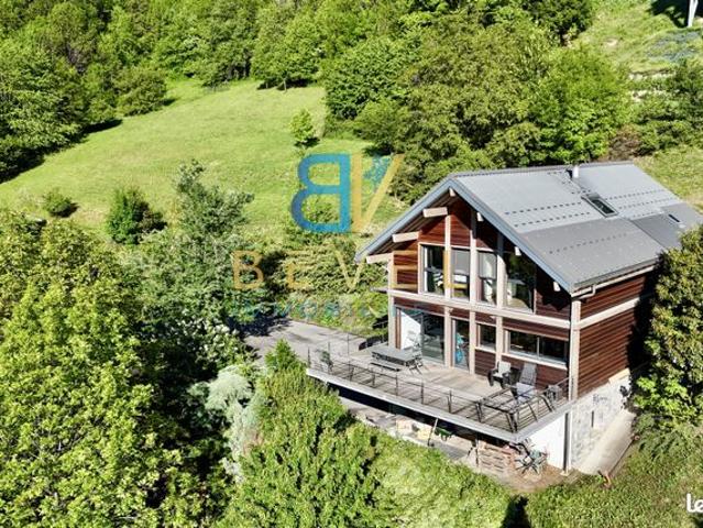 Maison 7 pièces 305 m²