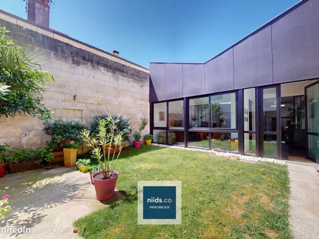 Maison 7 pièces 308 m²