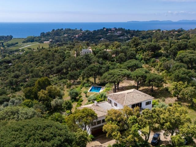 Maison 7 pièces 300 m²