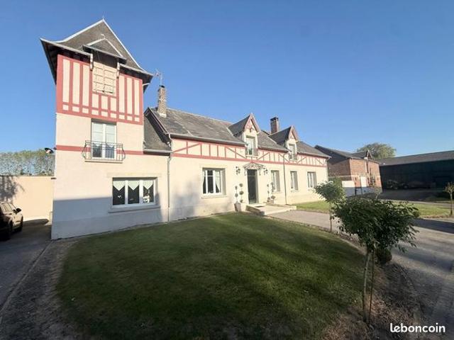 Maison 7 pièces 300 m²