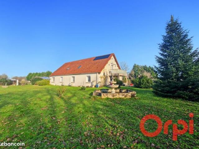 Maison 7 pièces 300 m²