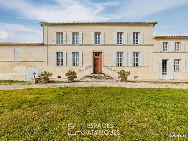 Maison 7 pièces 300 m²