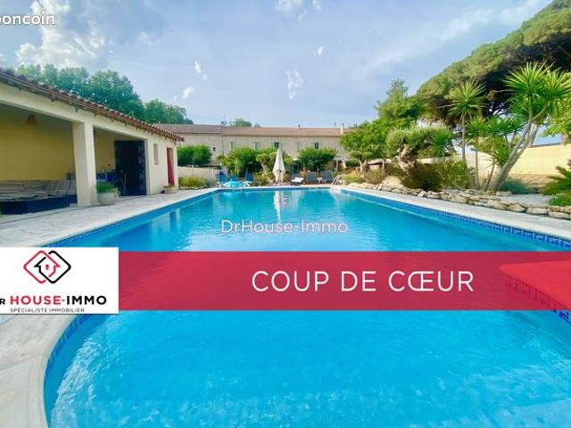Maison 7 pièces 300 m²