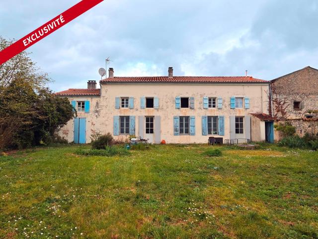 Maison 7 pièces 300 m²