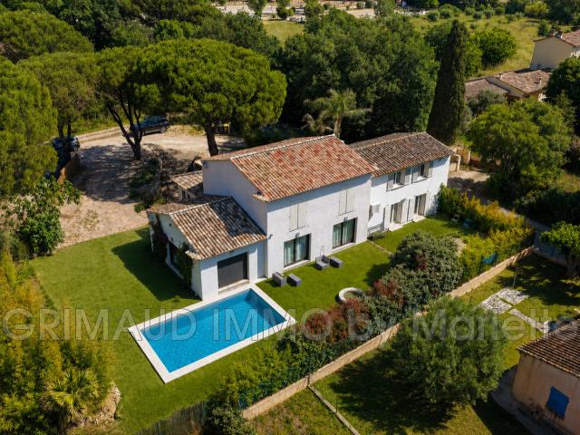 Maison 7 pièces 300 m²