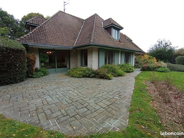 Maison 7 pièces 300 m²