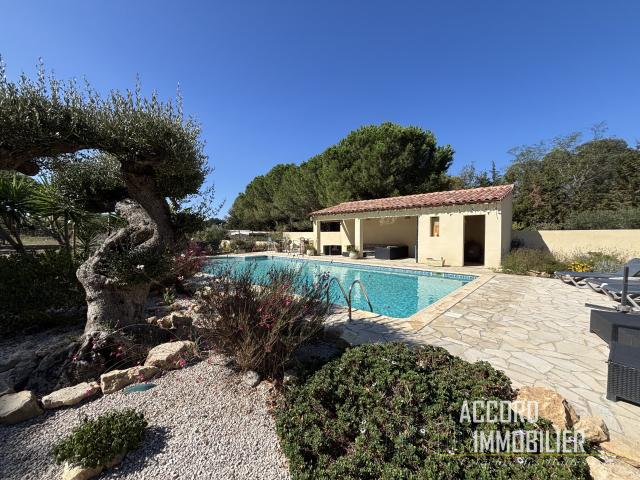 Maison 7 pièces 300 m²