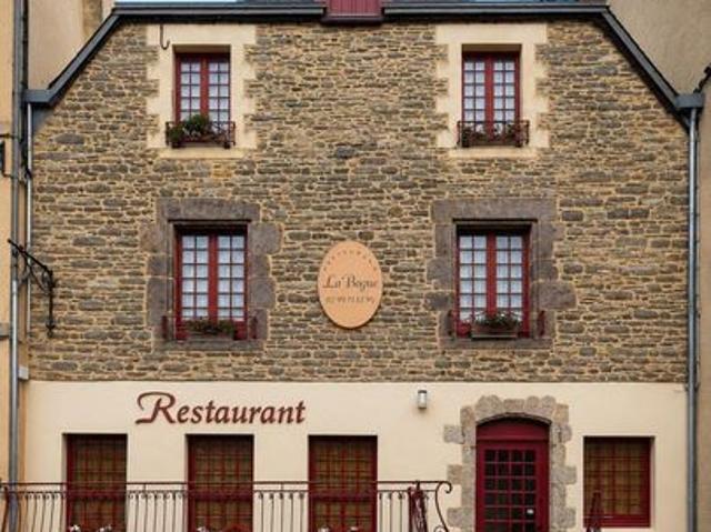 Maison 7 pièces 300 m²