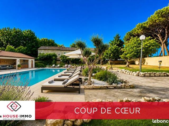 Maison 7 pièces 300 m²