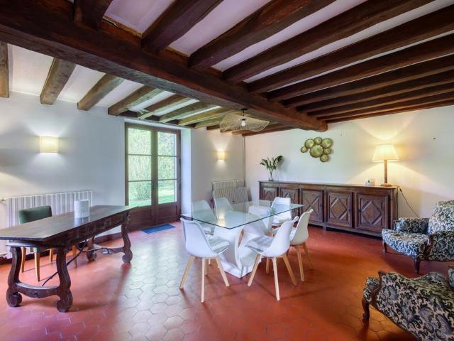 Maison 7 pièces, 300 m² à louer à Bourdonné 78113