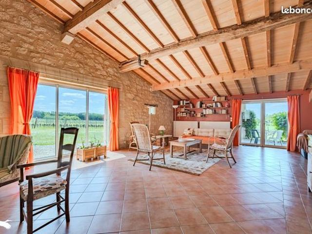 Maison 7 pièces 301 m²