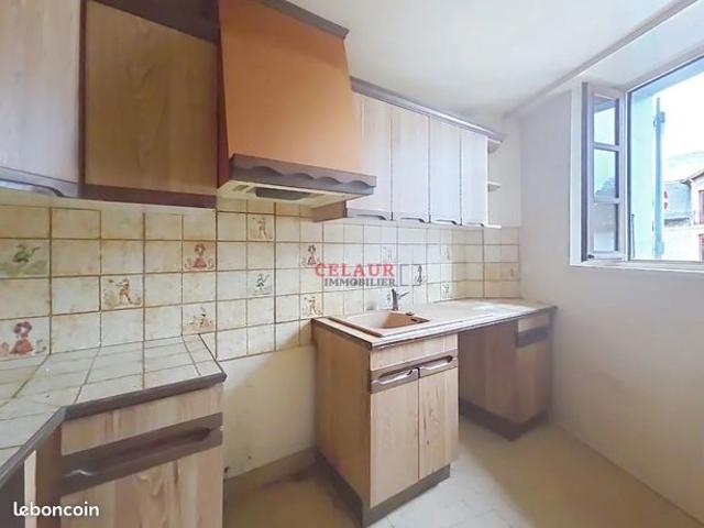 Maison 7 pièces 302 m²