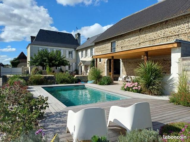 Maison 7 pièces 302 m²