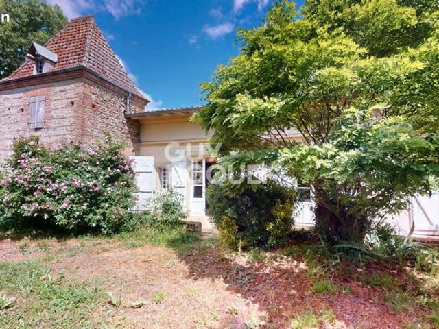 Maison 7 pièces 302 m²