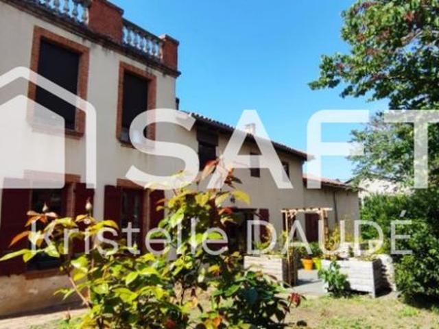 Maison 7 pièces 302 m²