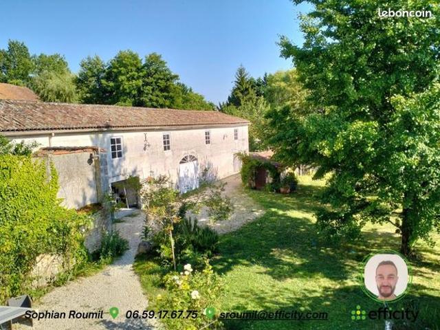 Maison 7 pièces 302 m²