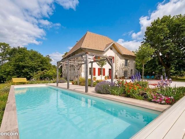 Maison 7 pièces 317 m²