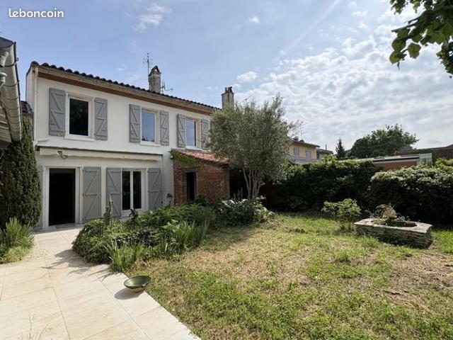 Maison 7 pièces 310 m²
