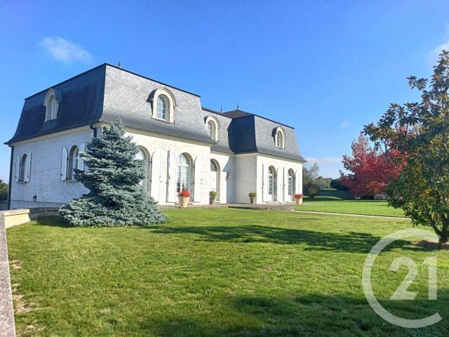 Maison 7 pièces 312 m²