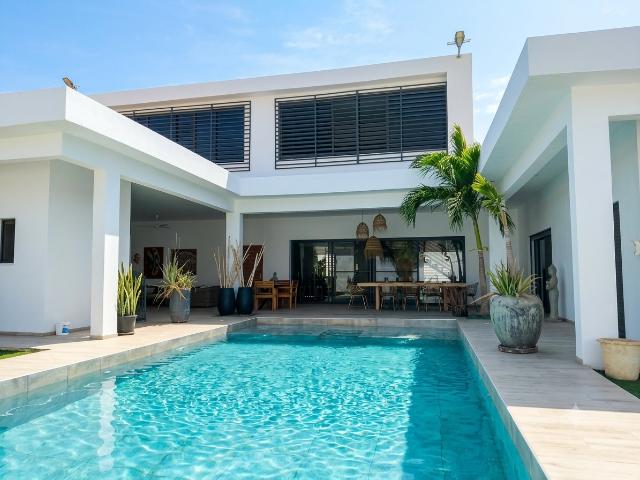 Maison 7 pièces 324 m²