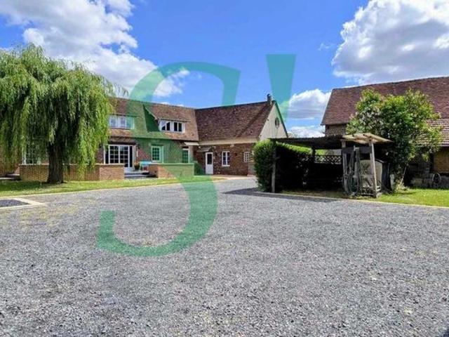 Maison 7 pièces 327 m²