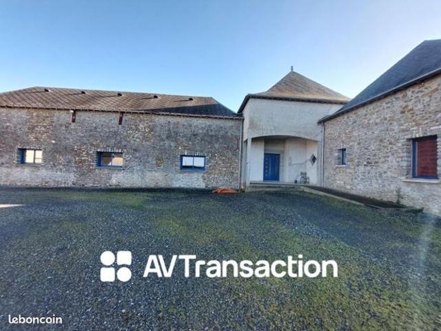 Maison 7 pièces 305 m²