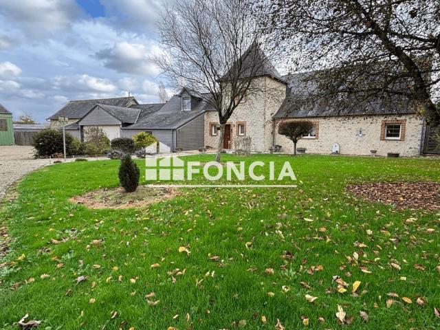 Maison 7 pièces 320 m²
